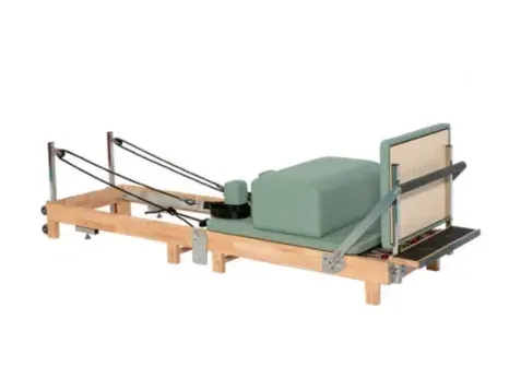 Foldable oak pilates reformer - detail view 1