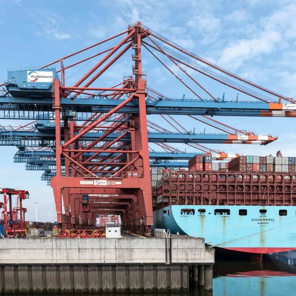 Container cranes at Port of Hamburg - sourcing from China to Europe