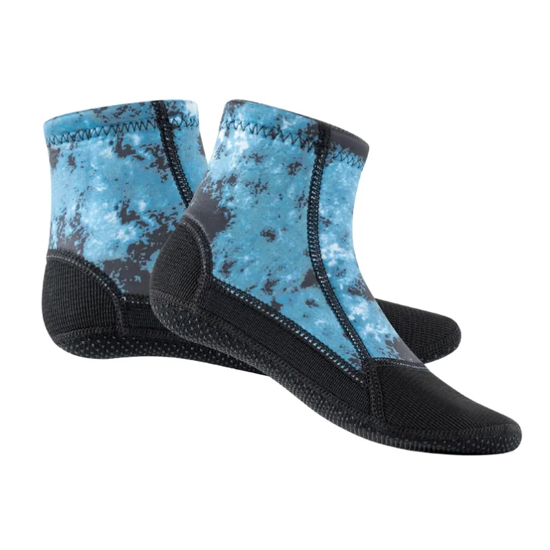3mm-blue-camo-neoprene-beach-socks-kkq026