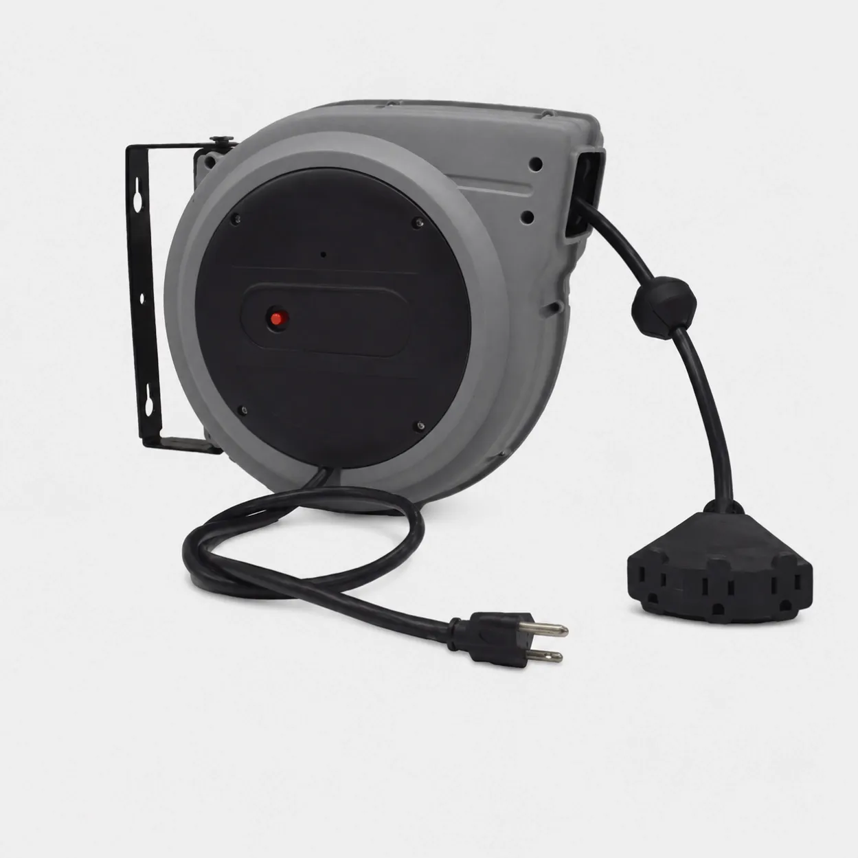 Auto-retractable extension cord usa socket