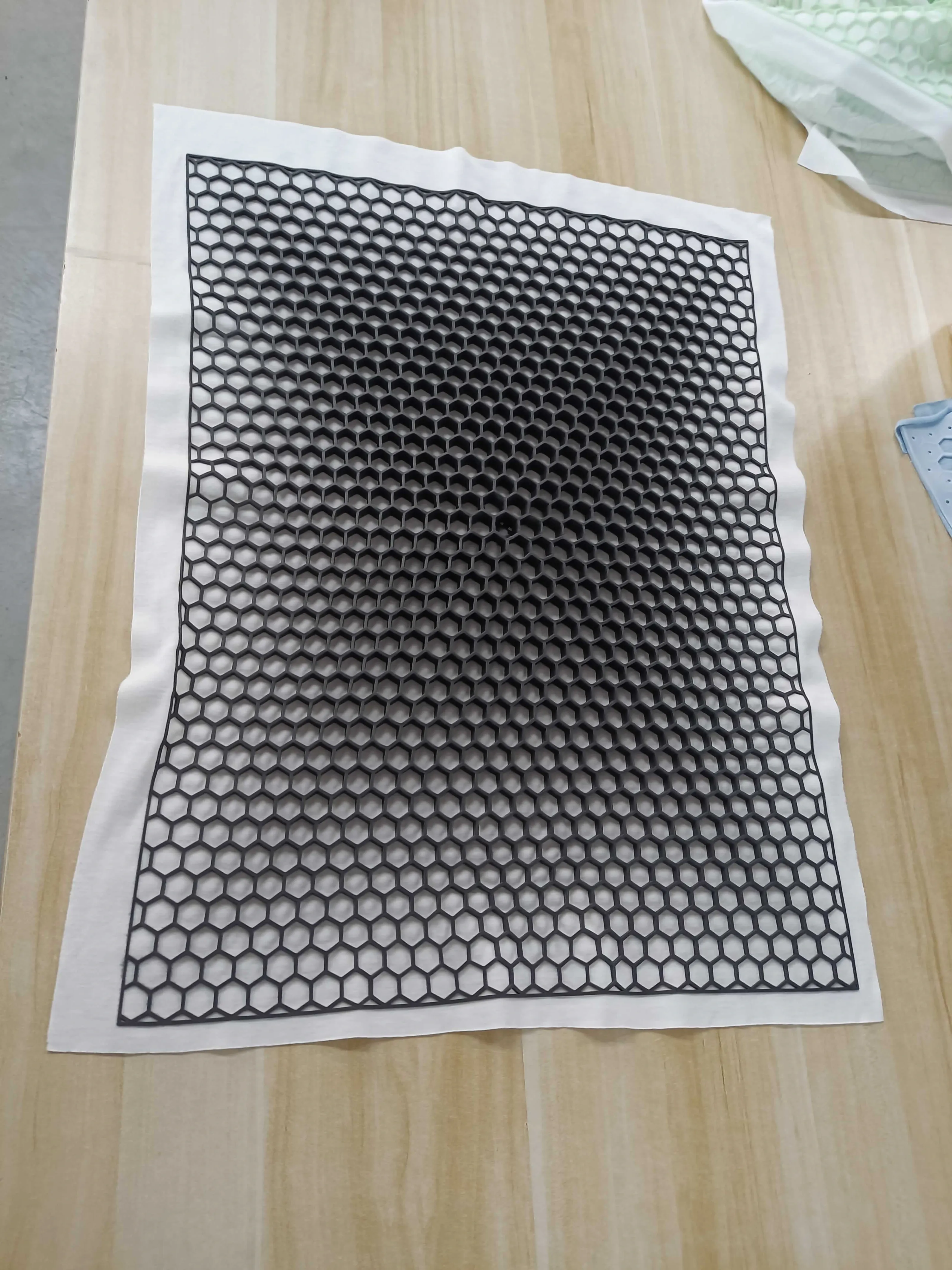 black tpe grid sheet.