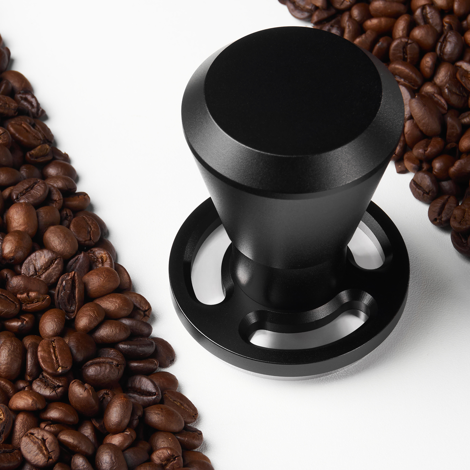 Dark impact tamper with its open collar