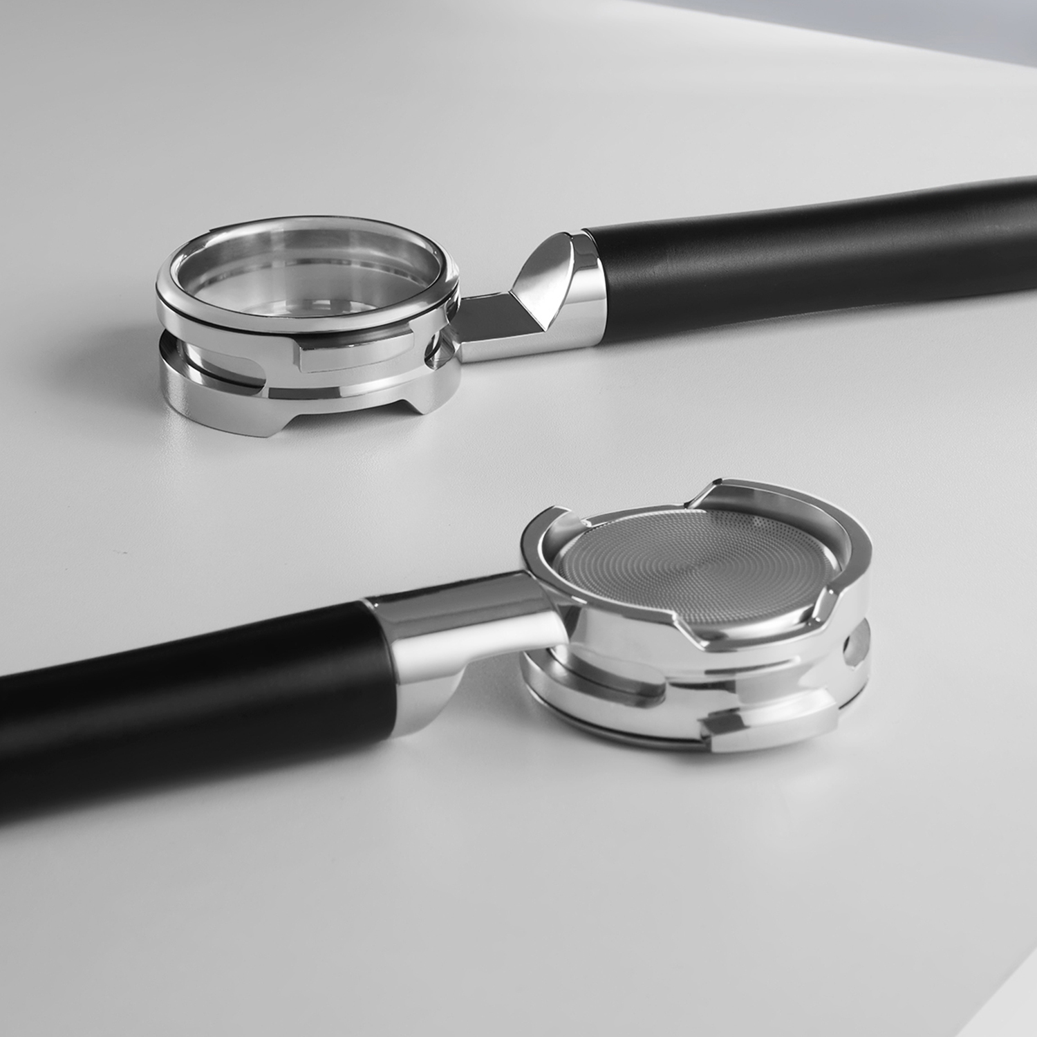 Round-handle lay-flat heads viewed from above