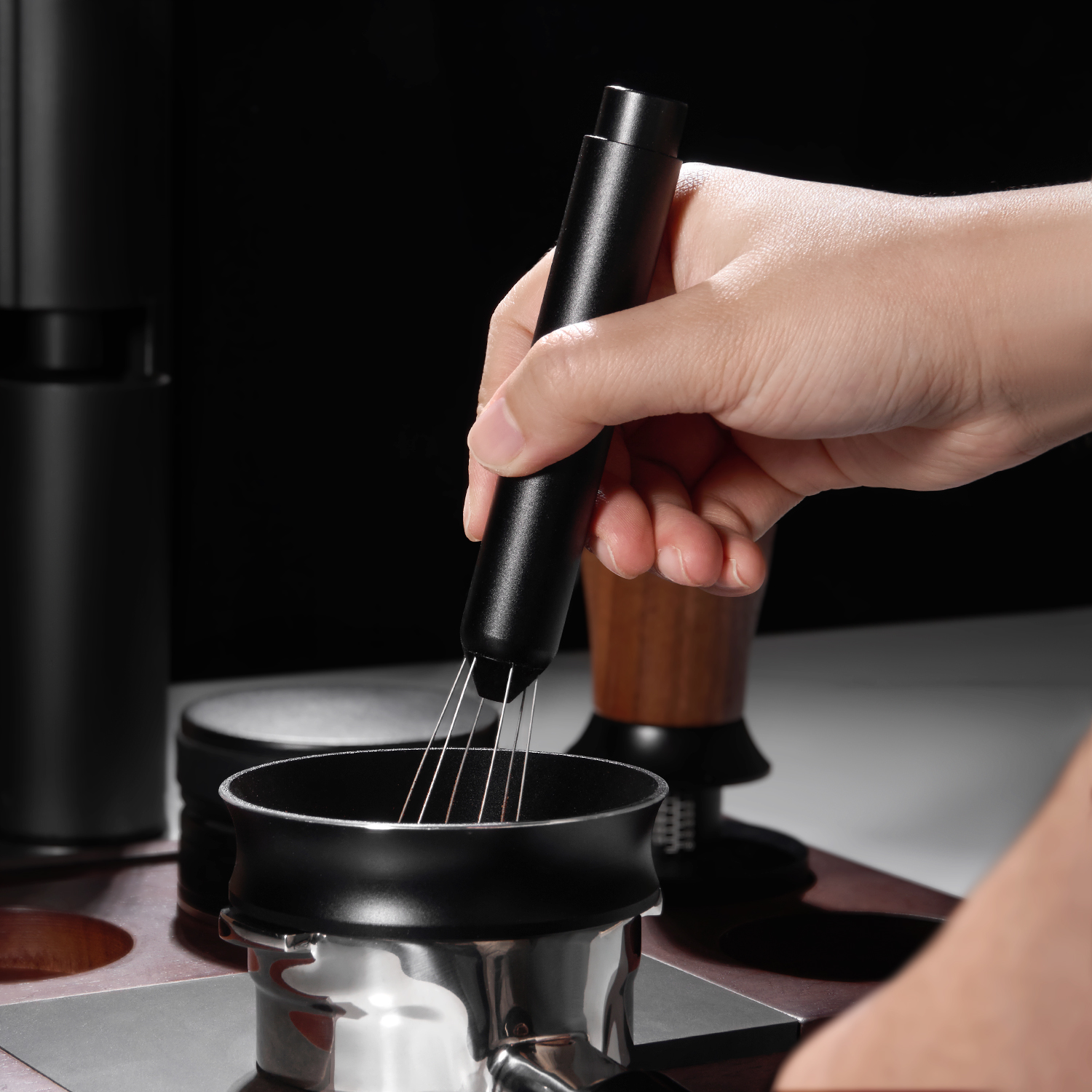 Handheld WDT needles used in a portafilter