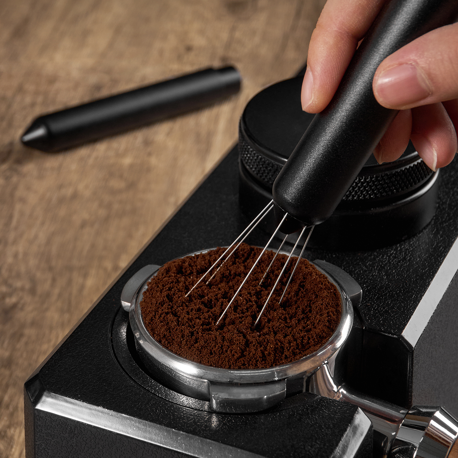 WDT needle tips working through coffee grounds