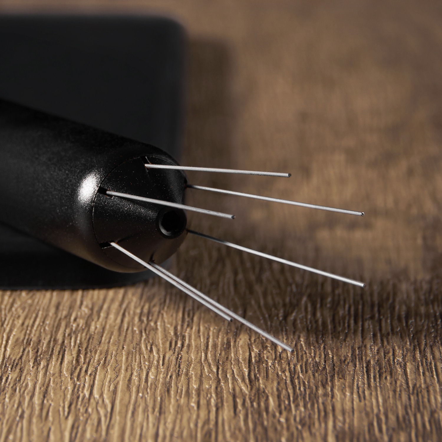Close view of WDT needle tips