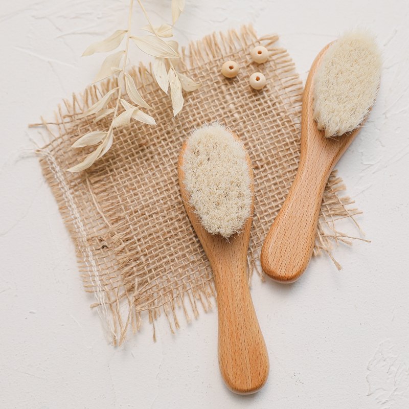 Goat hair lymphatic facial brush with beech wood handle