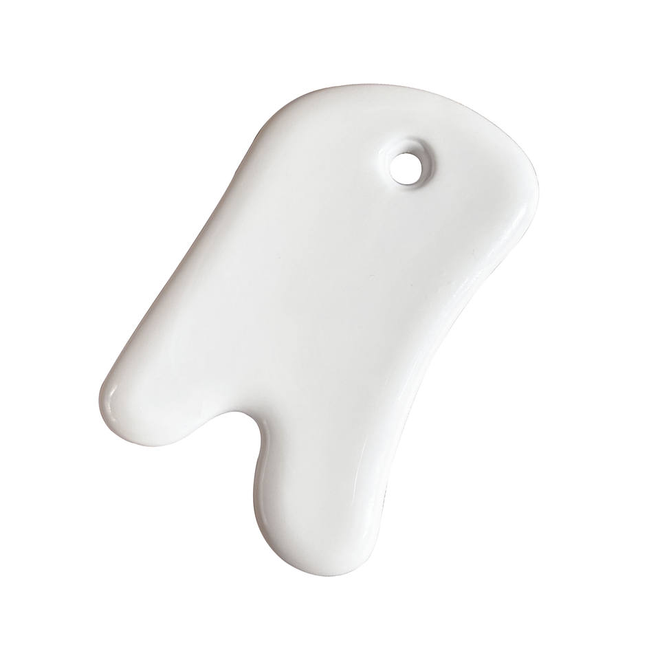 GSK16 Ceramic Fish Gua Sha Board White with Hole view 1