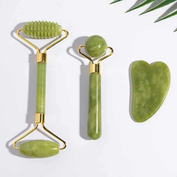 Green xiuyan 3-in-1 set on white