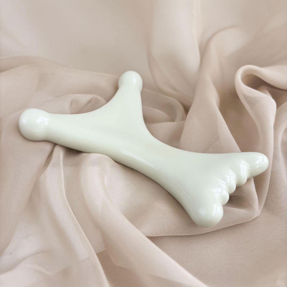 GSK08 Ceramic Butterfly Gua Sha Board view 3