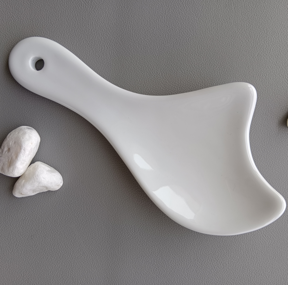 GSK32 Ceramic Comma Contour Board with Hole 17.8 cm view 2