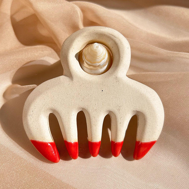 GSK13 Ceramic Claw Comb Massager Cream and Red view 5
