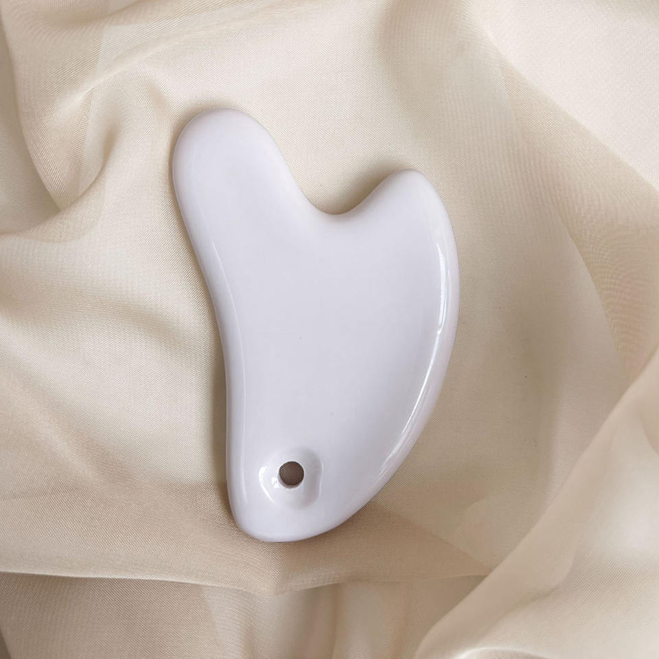 GSK15 Ceramic Fish Gua Sha Board Set Multicolour view 3