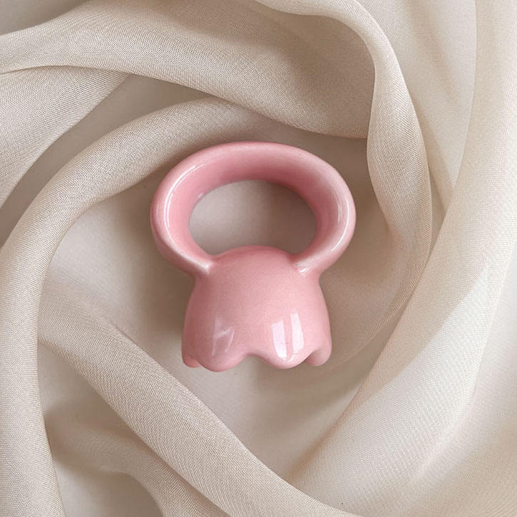 GSK18 Ceramic Ring Cup Massager Pink and White view 5