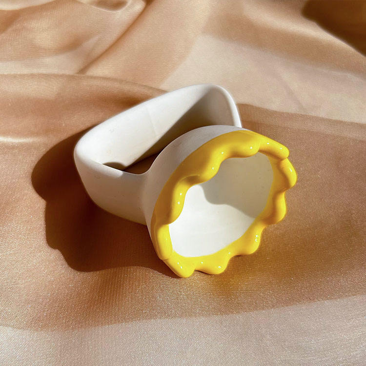 GSK11 Ceramic Ring Cup Massager White and Yellow view 2