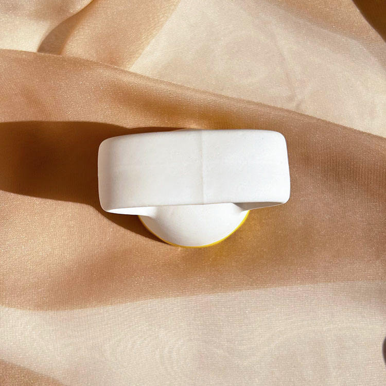 GSK11 Ceramic Ring Cup Massager White and Yellow view 4