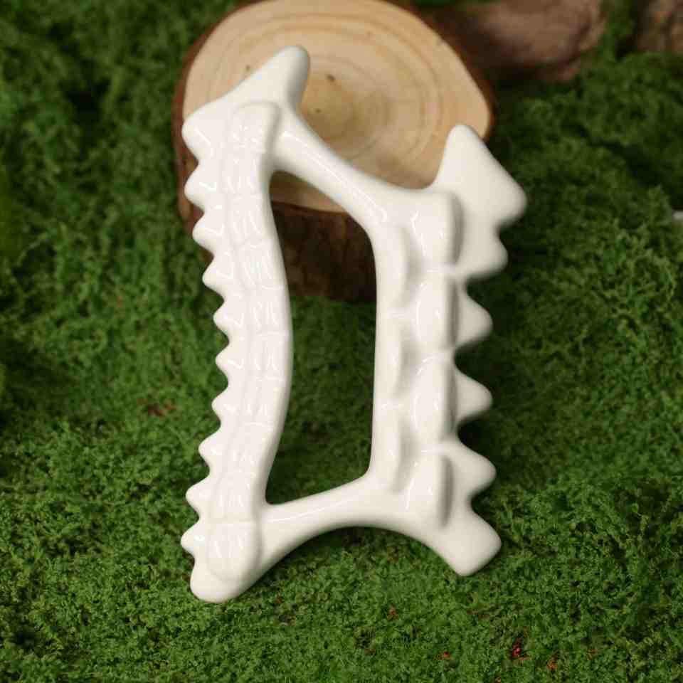 GSK05 Ceramic Sculpted Gua Sha Board with Teeth 13.2 cm view 3