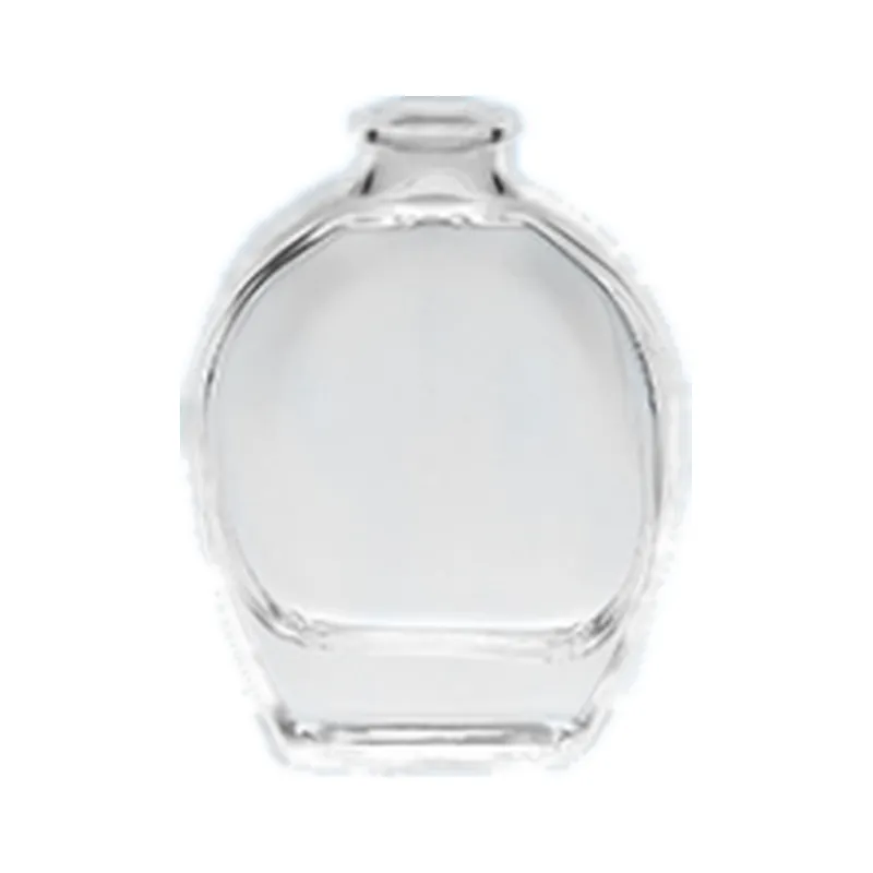 Empty glass reed diffuser bottle, 100ml, with a 17mm neck, for fragrance and aroma projects. Available wholesale.