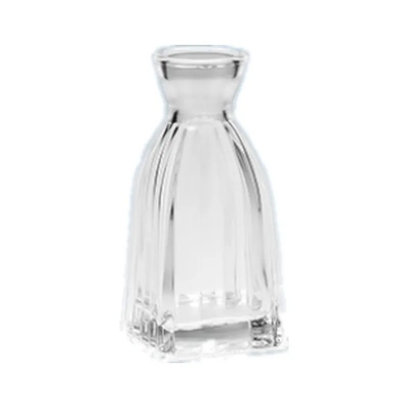 Empty glass reed diffuser bottle, 100ml, with a 37.9mm neck, for fragrance and aroma projects. Available wholesale.
