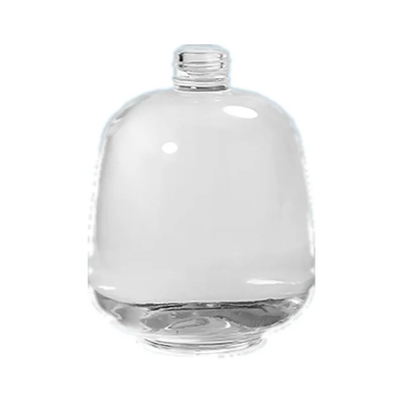 Empty glass reed diffuser bottle, 600ml, with a 12.8mm neck, for fragrance and aroma projects. Available wholesale.