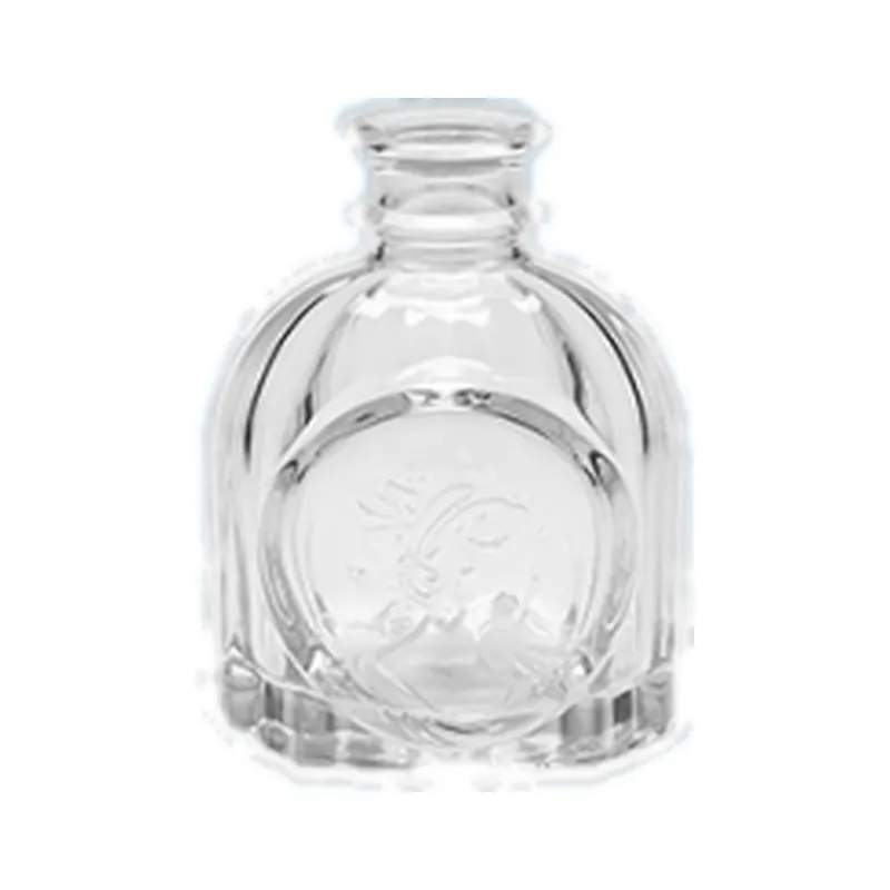 Empty glass reed diffuser bottle, 100ml, with a 15.7mm neck, for fragrance and aroma projects. Available wholesale.
