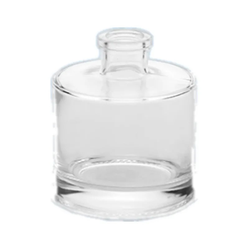 Empty glass reed diffuser bottle, 200ml, with a 18.3mm neck, for fragrance and aroma projects. Available wholesale.