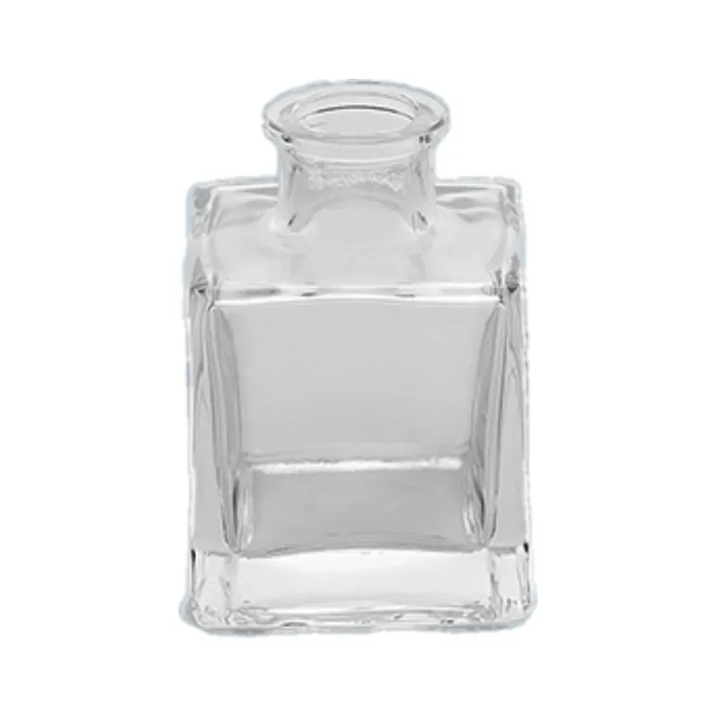 Empty glass reed diffuser bottle, 80ml, with a 18.5mm neck, for fragrance and aroma projects. Available wholesale.