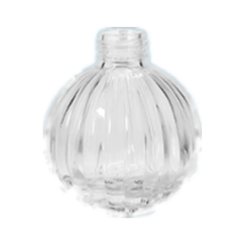 Empty glass reed diffuser bottle, 100ml, with a 16mm neck, for fragrance and aroma projects. Available wholesale.