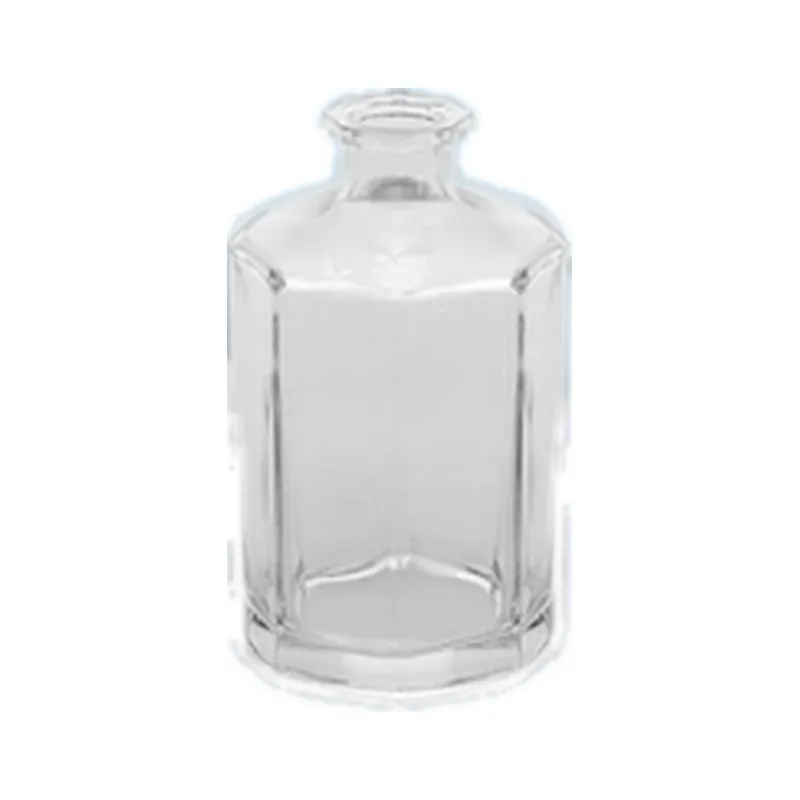 Empty glass reed diffuser bottle, 500ml, with a 20.8mm neck, for fragrance and aroma projects. Available wholesale.
