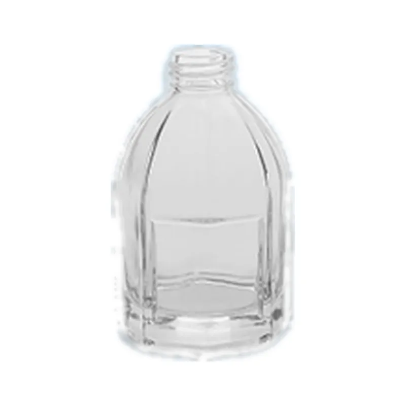 Empty glass reed diffuser bottle, 200ml, with a 17.5mm neck, for fragrance and aroma projects. Available wholesale.