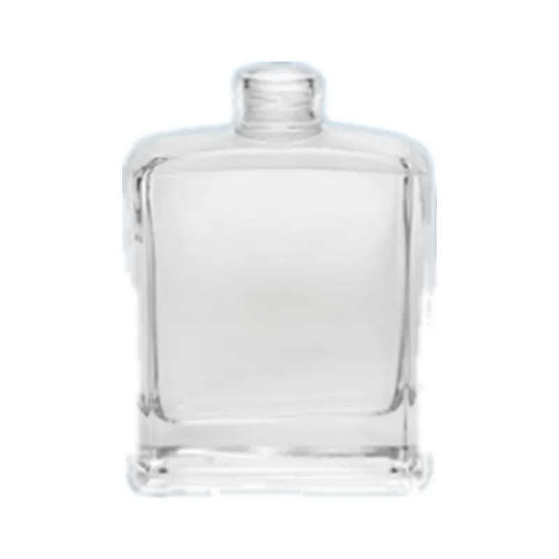 Empty glass reed diffuser bottle, 200ml, with a 17.5mm neck, for fragrance and aroma projects. Available wholesale.