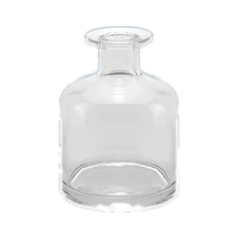 Empty glass reed diffuser bottle, 250ml, with a 18.7mm neck, for fragrance and aroma projects. Available wholesale.