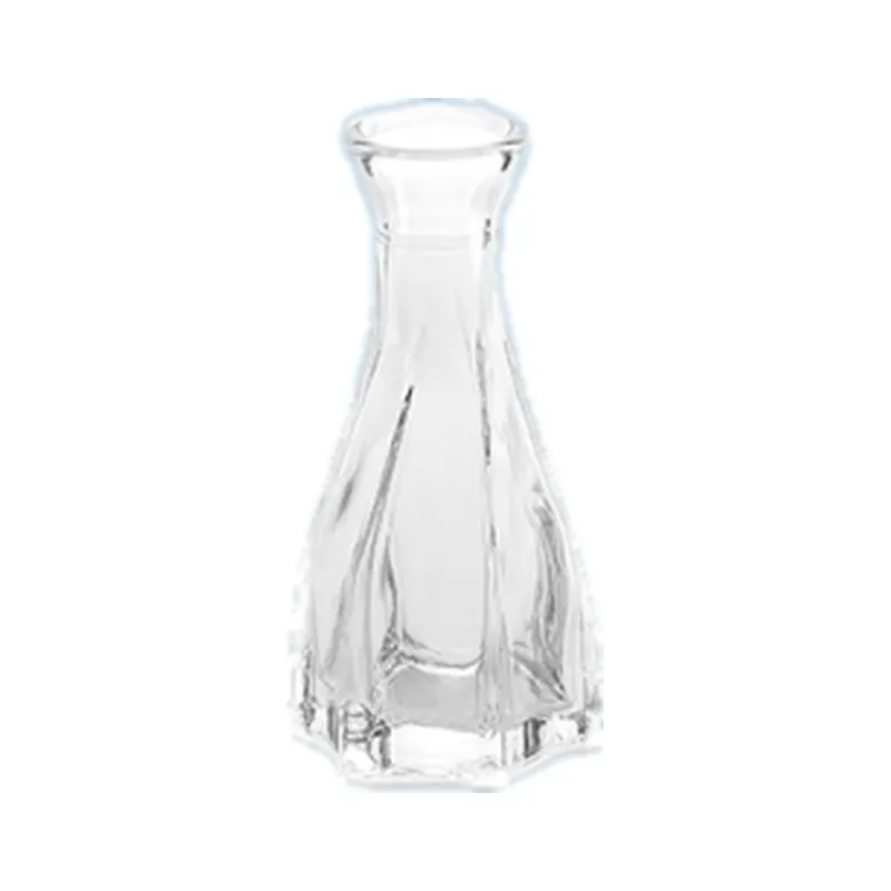 Empty glass reed diffuser bottle, 100ml, for fragrance and aroma projects. Available wholesale.