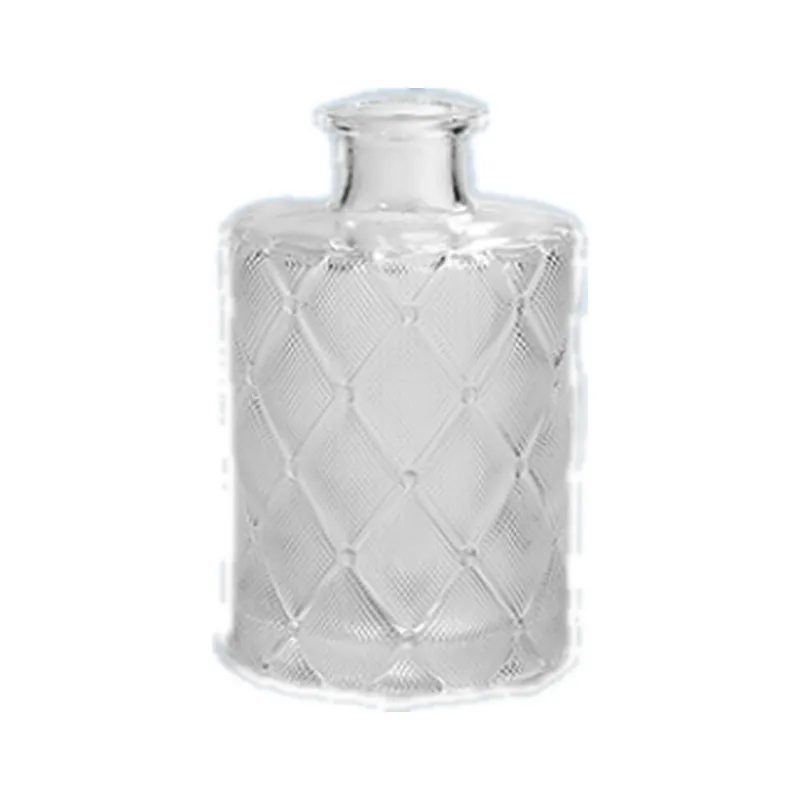 Empty glass reed diffuser bottle, 200ml, with a 18.5mm neck, for fragrance and aroma projects. Available wholesale.