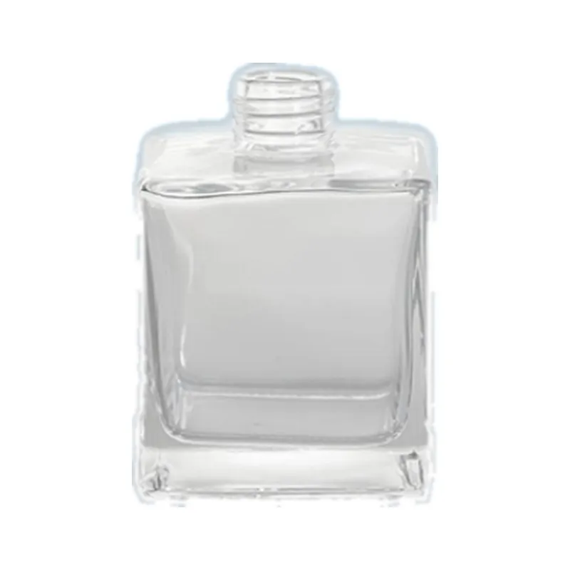 Empty glass reed diffuser bottle, 250ml, with a 17.8mm neck, for fragrance and aroma projects. Available wholesale.