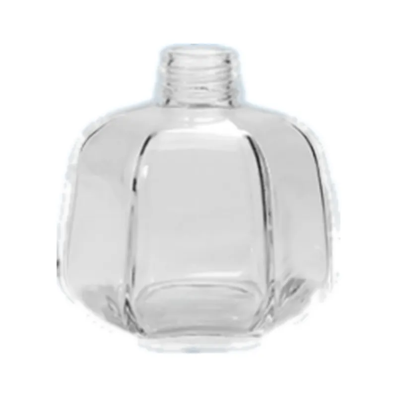 Empty glass reed diffuser bottle, 200ml, with a 17.5mm neck, for fragrance and aroma projects. Available wholesale.
