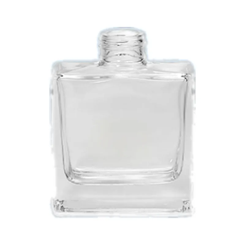 Empty glass reed diffuser bottle, 120ml, with a 16.8mm neck, for fragrance and aroma projects. Available wholesale.