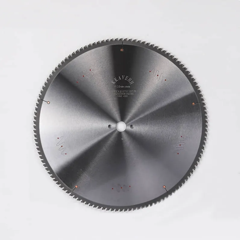 Machine saw blades in stainless tool steel for demanding cutting environments