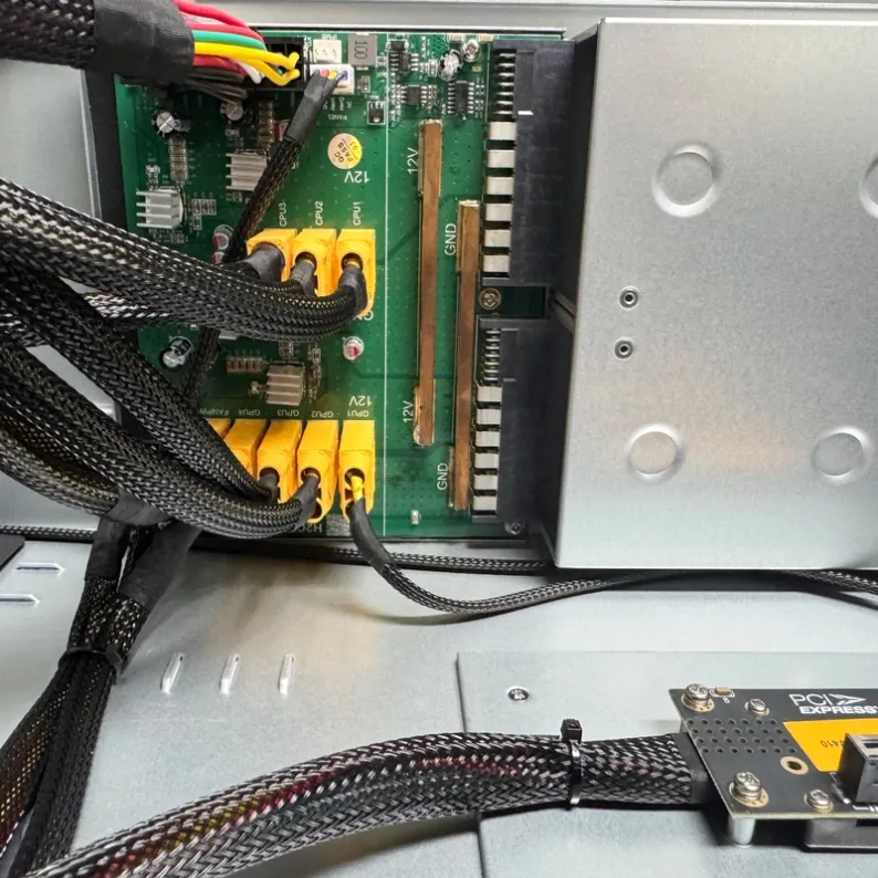 4GPU BAREBONE (4)