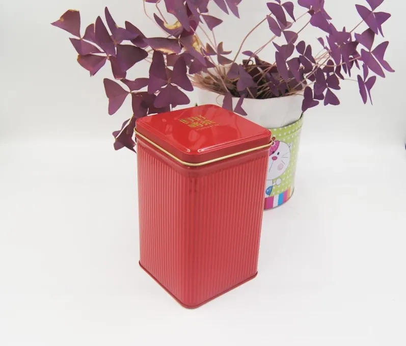 square tin box with emboss2