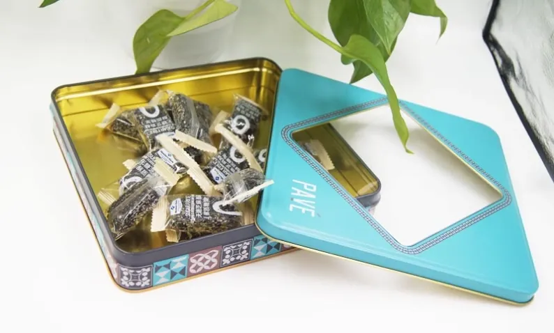 square tin box with clear window1