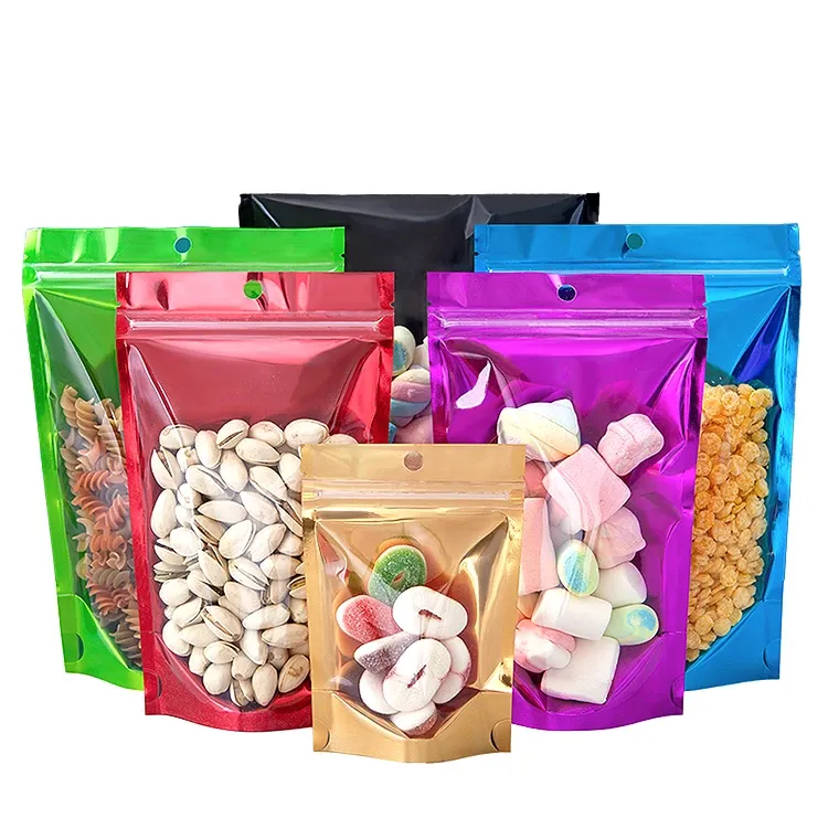 Resealable fresh-keeping storage bag
