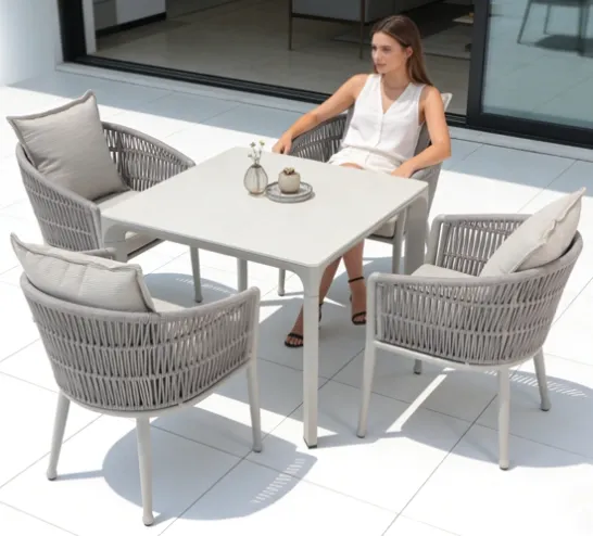 Noree dining table