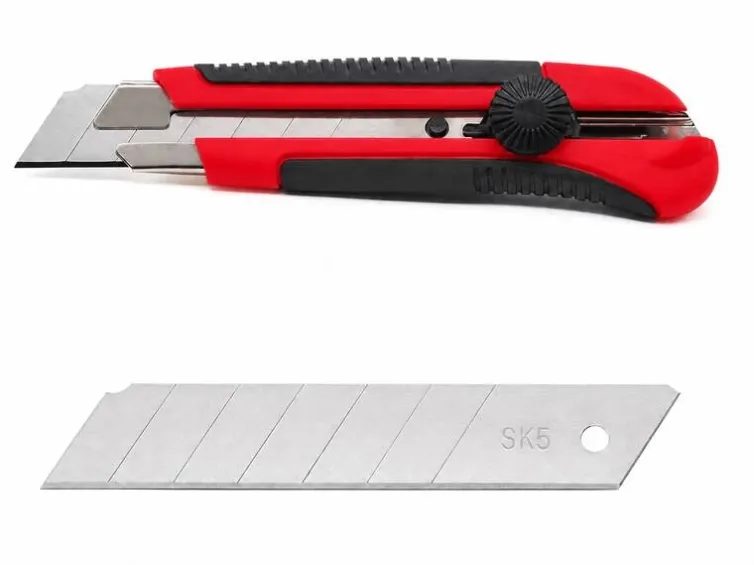 red-utility-knife-with-sk5-spare-blade