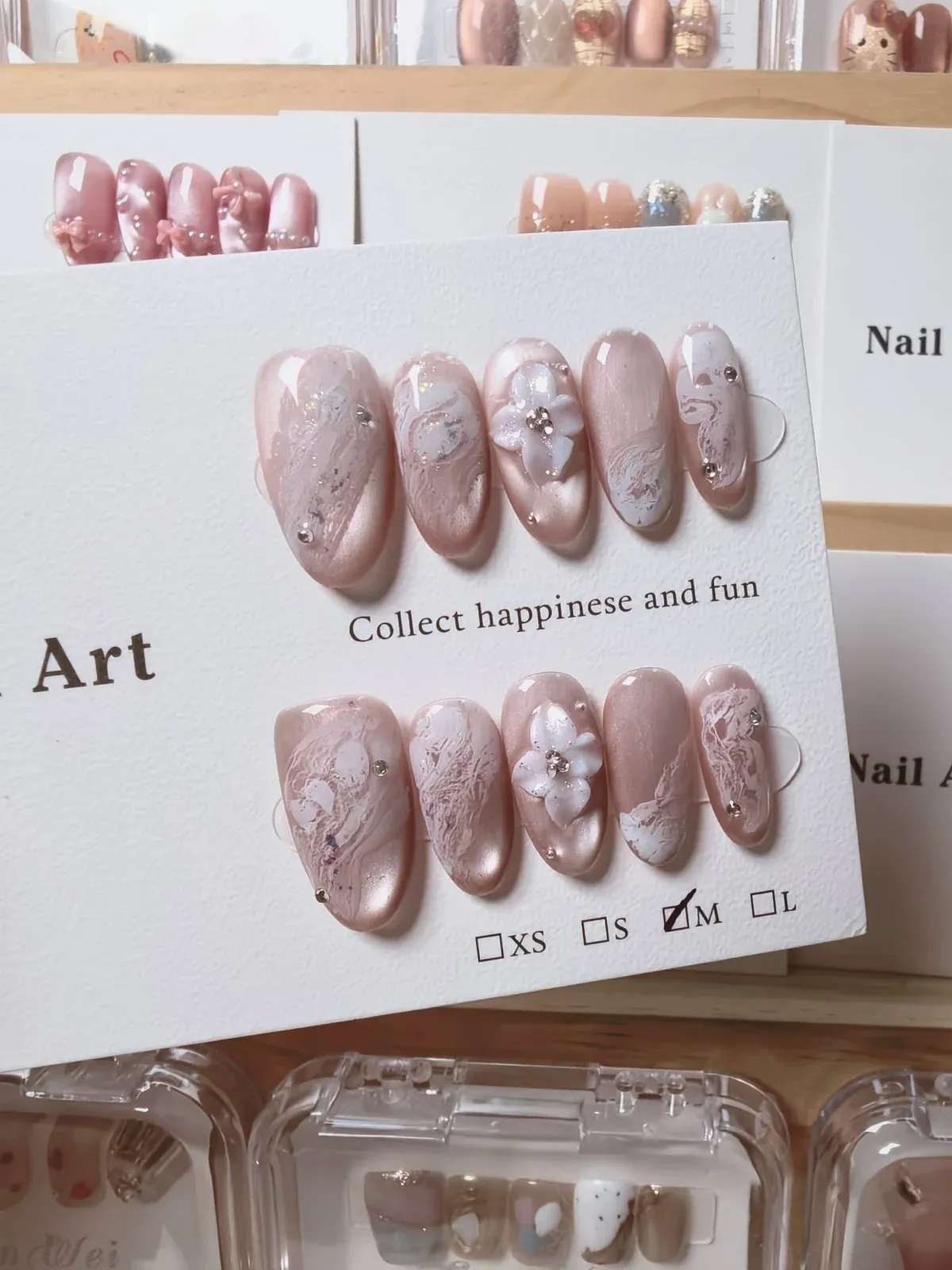 custom-press-on-nails-nude-marble-flower-design