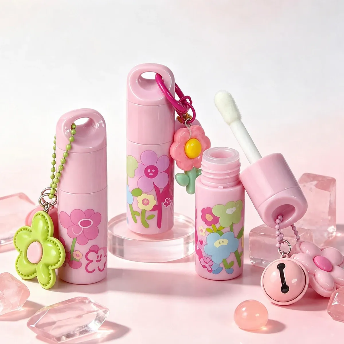 ghe002-hanging-cap-cylinder-lip-gloss-tube-hero