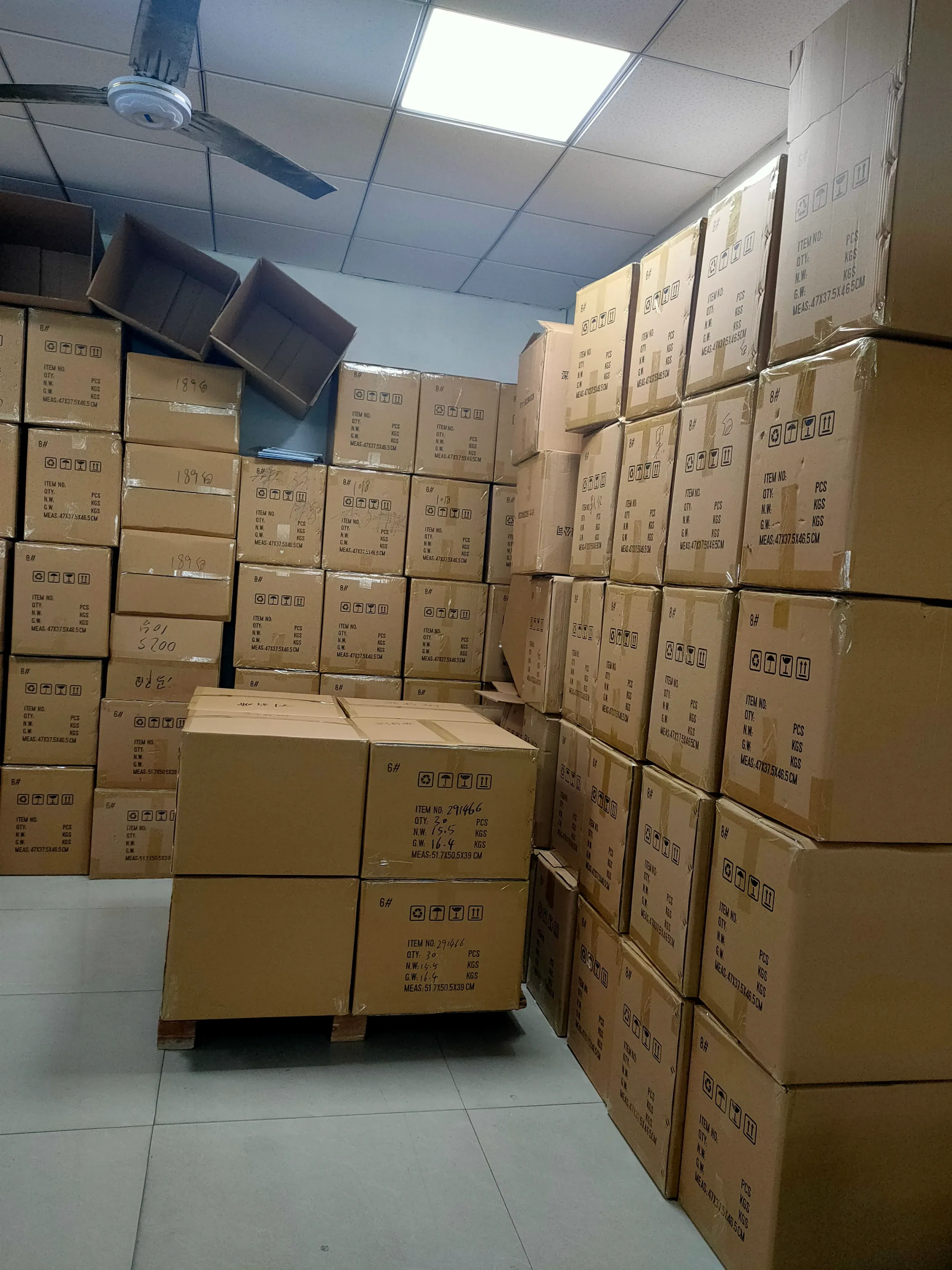 Export carton with lithium battery mark label UN 3481 prepared for sea freight