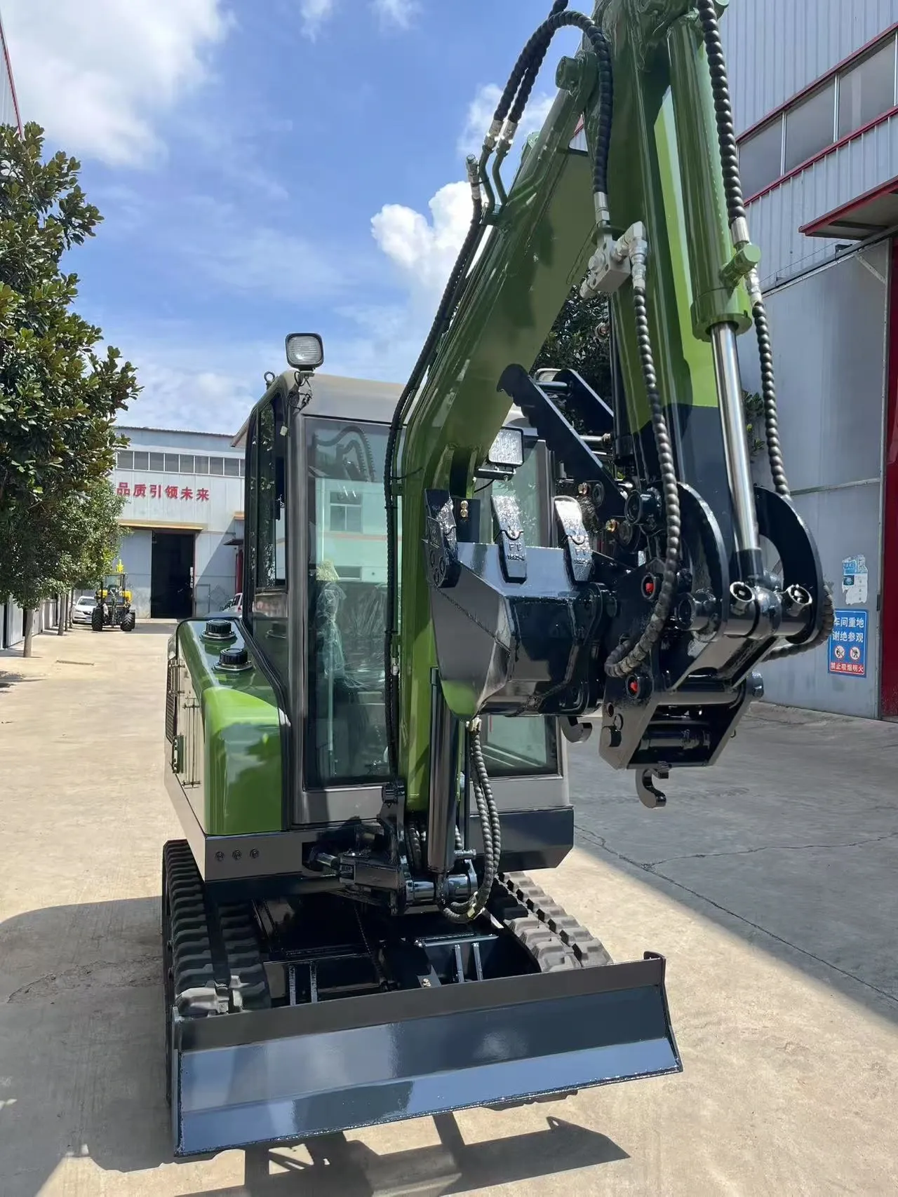 Tailed Mini Excavactor 3.5T1