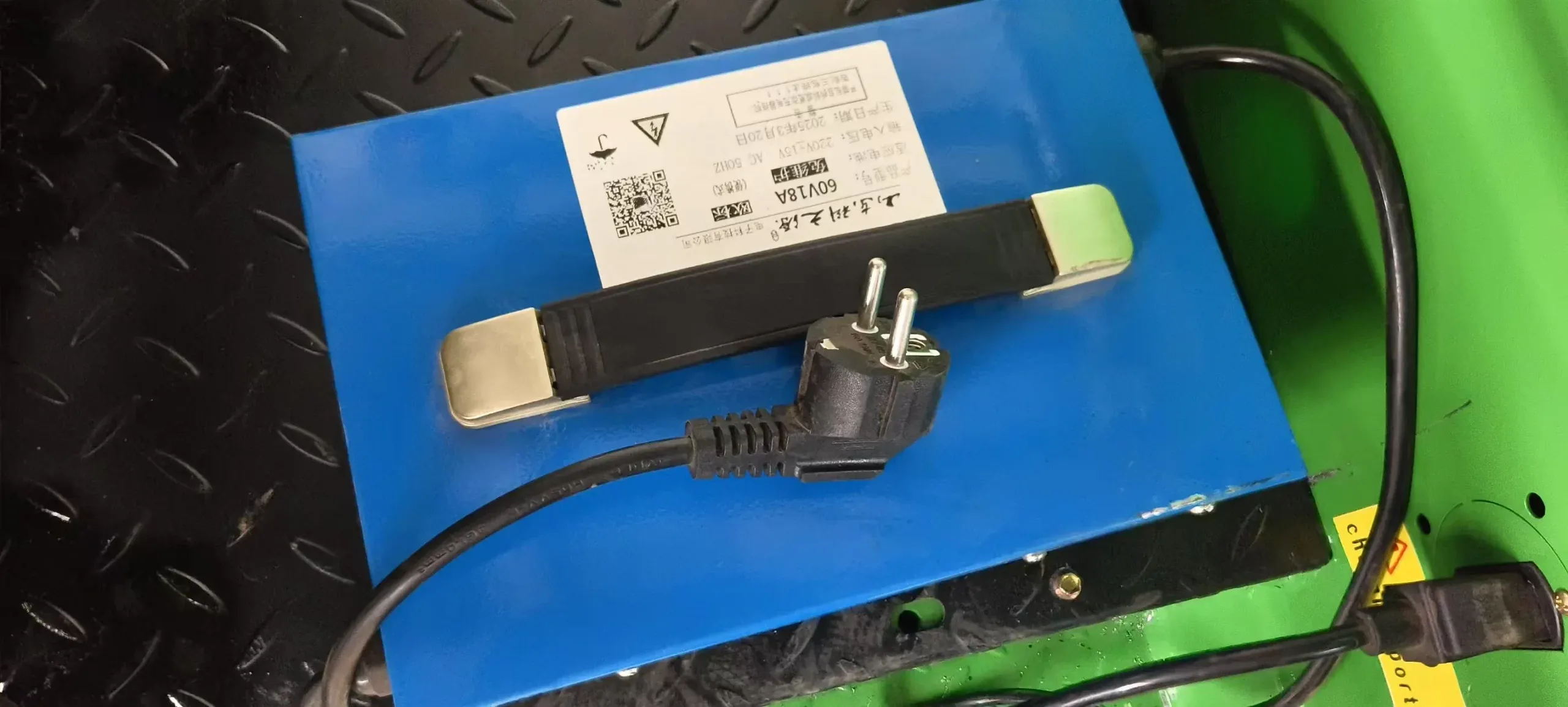 Electric Forklift Lead Acid Battery Charger Scaled
