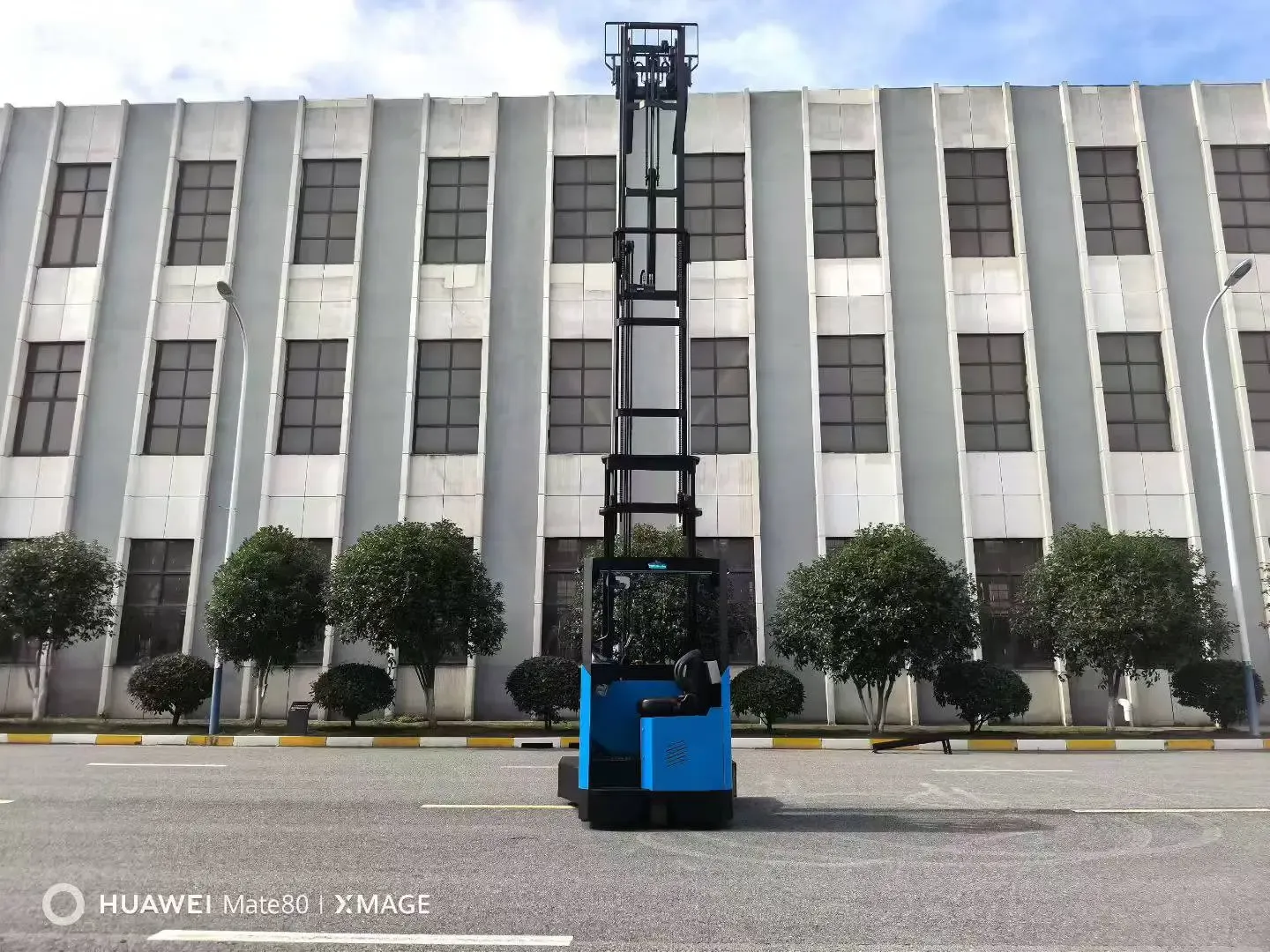 Multi Directional Reach Truck Forklift 2